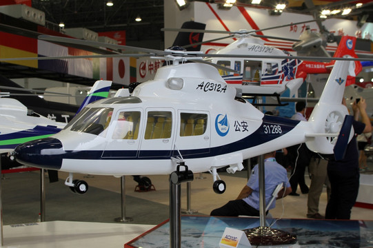国产AC312直升机