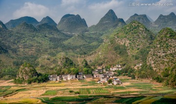 万峰林田园风光