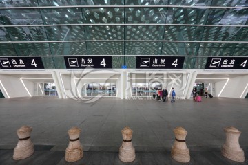 机场出发大门 深圳机场