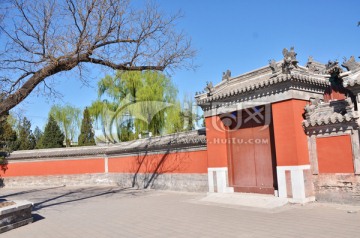 北京圆明园红墙建筑