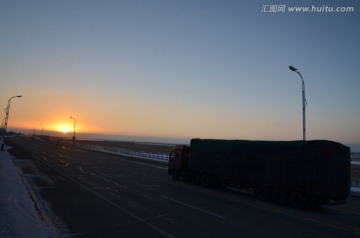 夕阳 大卡车 物流