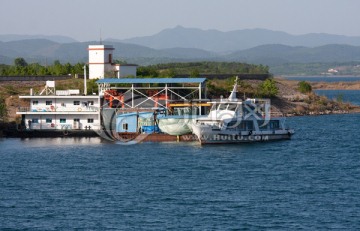 实验趸船 漳河水库