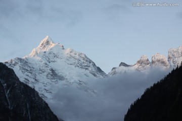 云南德钦梅里雪山卡瓦格博雪山冰