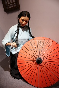 纸雨伞传统手工业蜡像