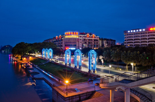 桂林 滨江路夜景