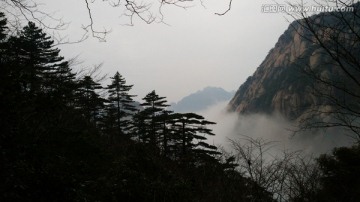 安徽黄山水墨雾景