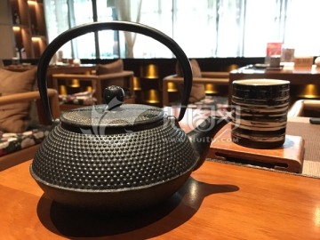 日式餐厅 铁茶壶