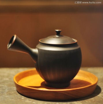 褐色中式茶壶