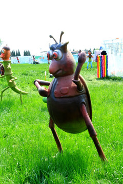 昆虫雕塑