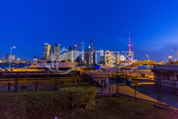 陆家嘴天际线夜景