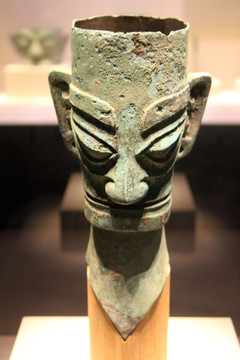 商朝青铜面具