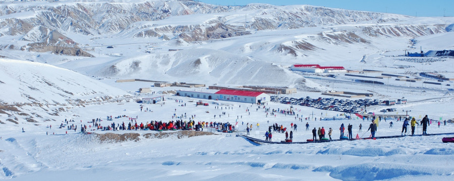 天山滑雪场