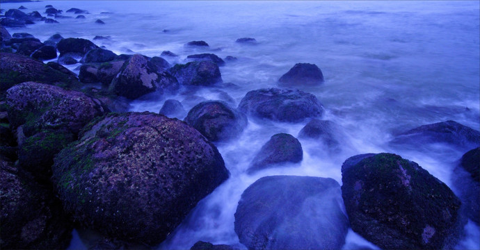 海边岩石