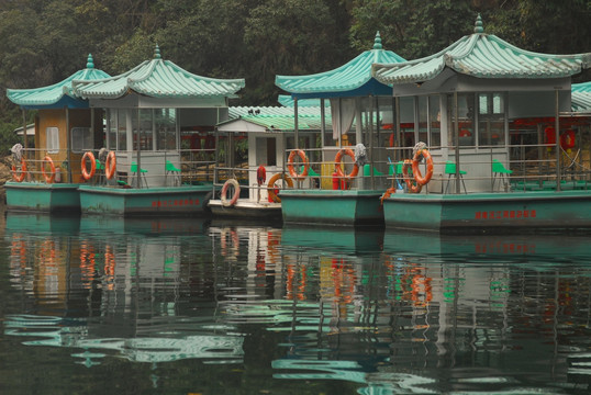 张家界景区宝峰湖