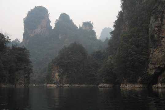 张家界景区宝峰湖