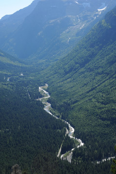 冰川国家公园麦当劳溪山谷