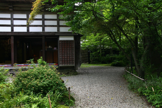 日本秋田县青柳角馆町的的庭院