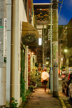 城市夜晚街景