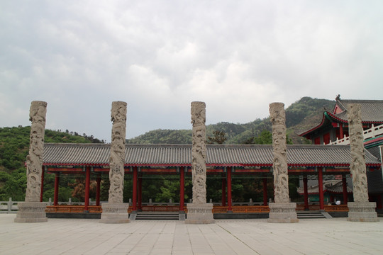 临沂 蒙山景区 石柱 雕塑