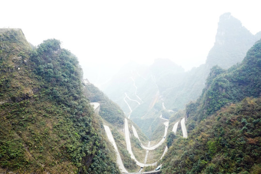 天门山通天大道