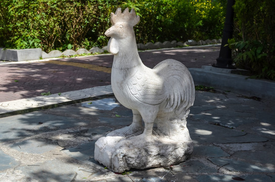 雕塑鸡