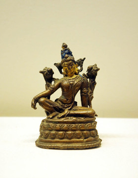 12世纪铜观音菩萨坐像