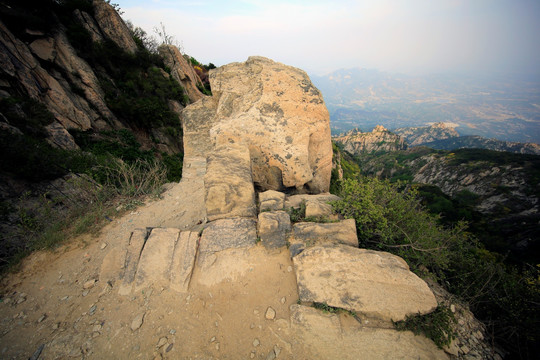 泰山顶石山