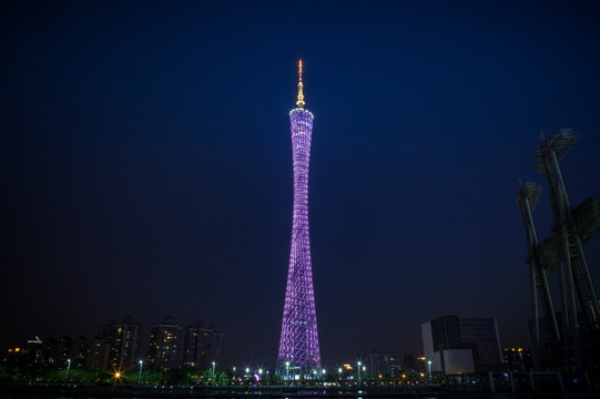 小蛮腰 夜景