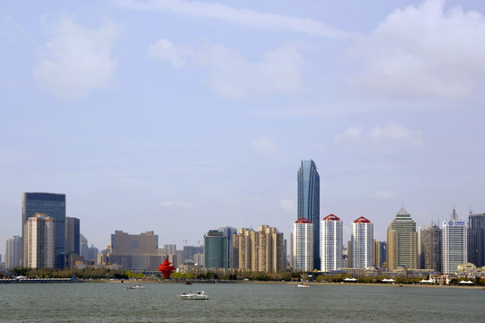 青岛浮山湾及五四广场远景