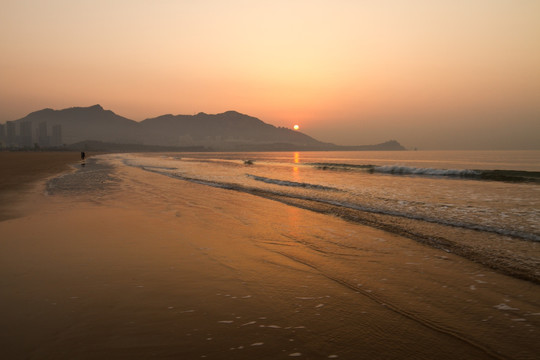 青岛石老人海水浴场日出