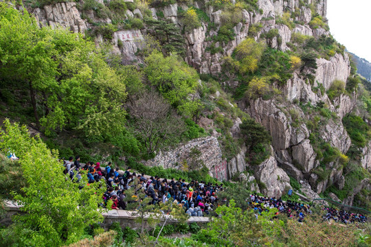 泰山旅客下山