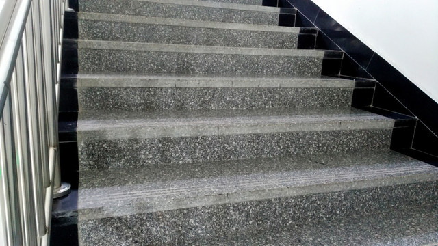 大理石楼梯