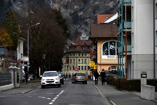 幽美的瑞士小镇因特拉肯