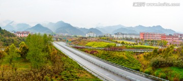 高速公路田园风光