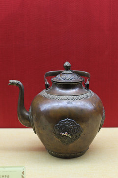 红铜茶壶