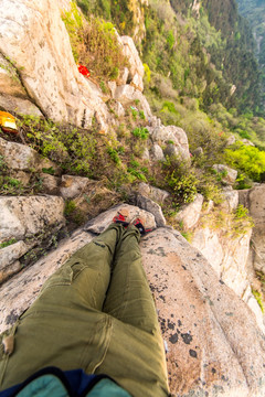 泰山悬崖边