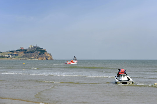 石老人海水浴场海岸 摩托艇