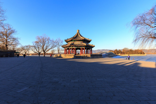 北京頤和園廓如亭八方亭陽光