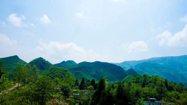 丘陵 山棱