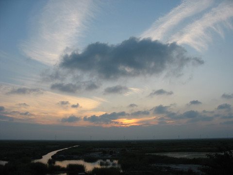 天空与湿地