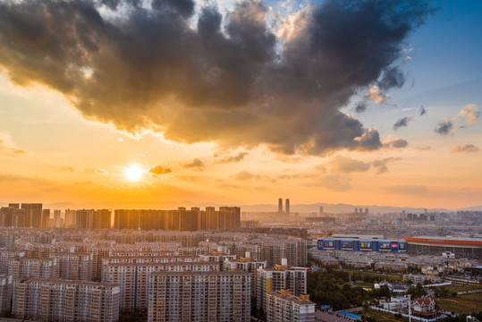 城市晚霞