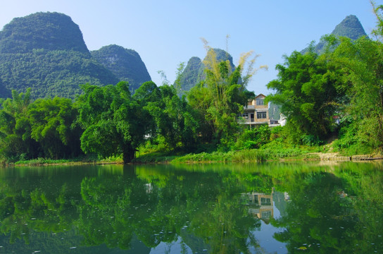 青山 绿水