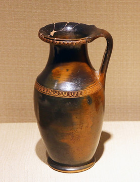 古代安夫拉陶罐