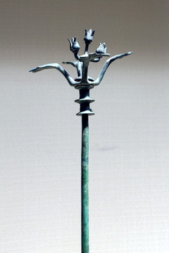 古代青铜烛台
