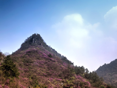 兰溪转轮岩景区主峰凤凰卵全景