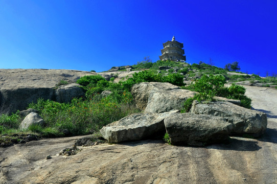 石山宝塔