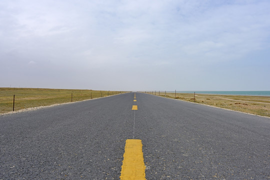 沙漠天路 高原道路