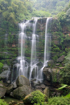 瀑布山水