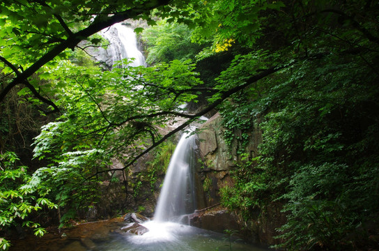 山泉 溪流