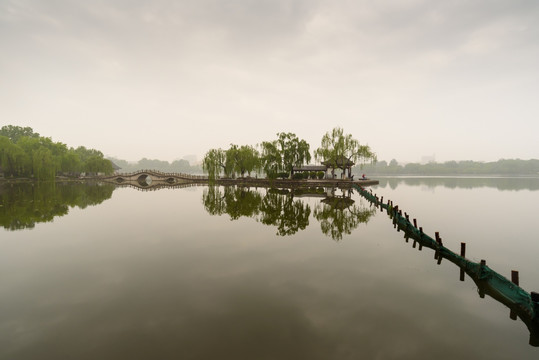 城中湖泊